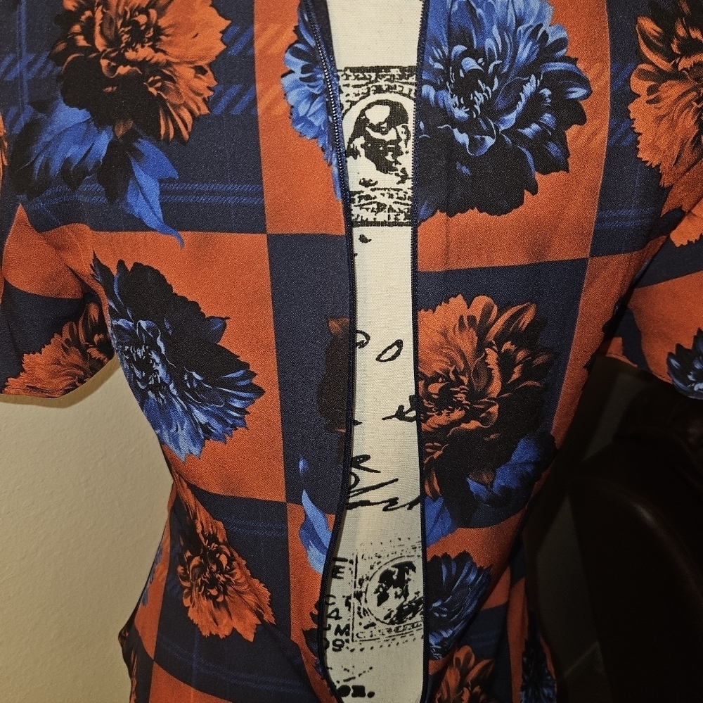 Charry Collection Womans Red And Blue Blouse - Picture 9 of 10